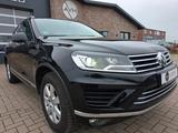Volkswagen Touareg 3.0 V6 4M. TÜV Neu/Scheckh./AHK/ - VW Gebrauchtwagen von 2018