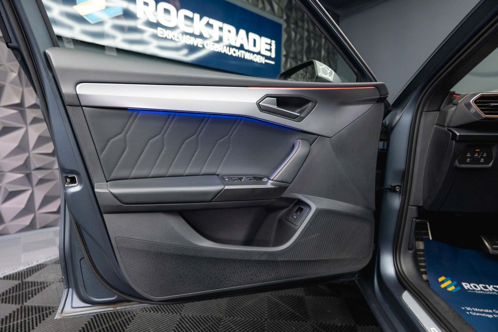 Fahrzeugabbildung CUPRA Leon Sportstourer VZ 4Drive | ACC | LED | DCC