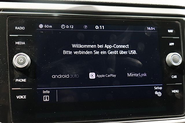 T-Roc IQ.DRIVE 1.5 TSI R-Line KAMERA NAVI SHZ PA