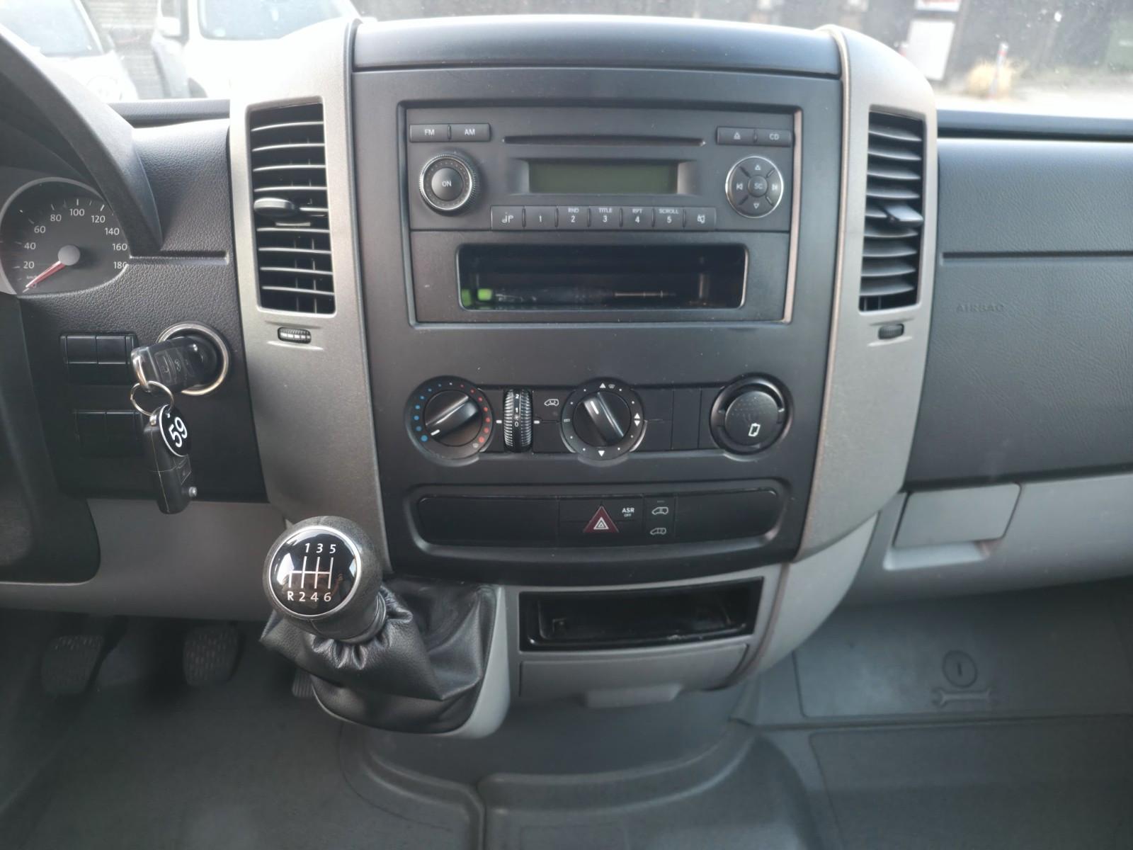 Volkswagen Crafter Kasten H1+L2 3.Stz AHK SORTIMO-REGAL