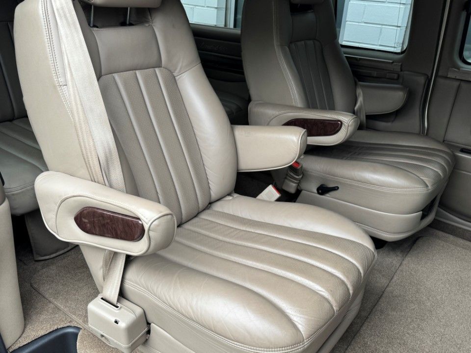 Fahrzeugabbildung Chevrolet Express Chevy Van Explorer Ltd. LPG Stabitrac