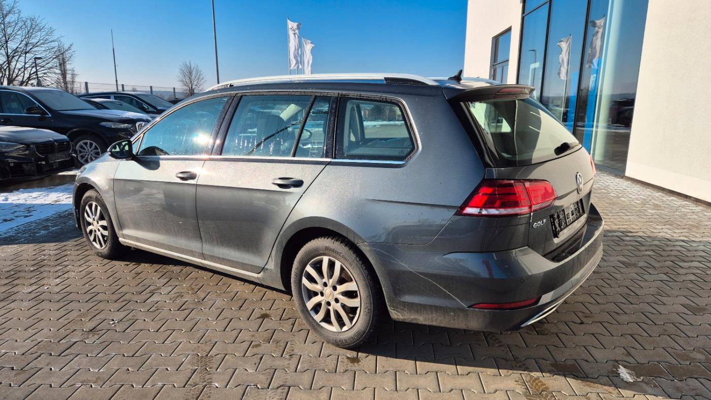 Volkswagen Golf Highline/LED/Navi/Sportsitz/PDC/8-fach