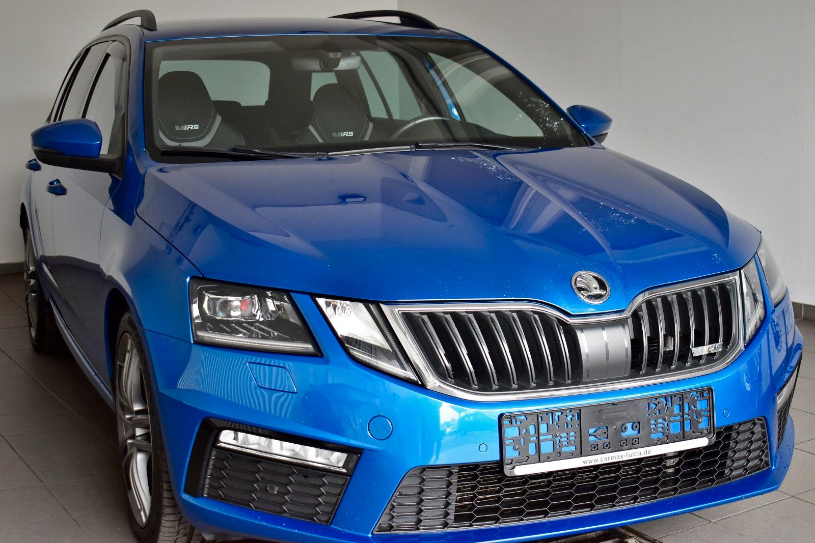 Fahrzeugabbildung SKODA Octavia Combi RS,T.Leder,Navi,LED,SH,SR+WR