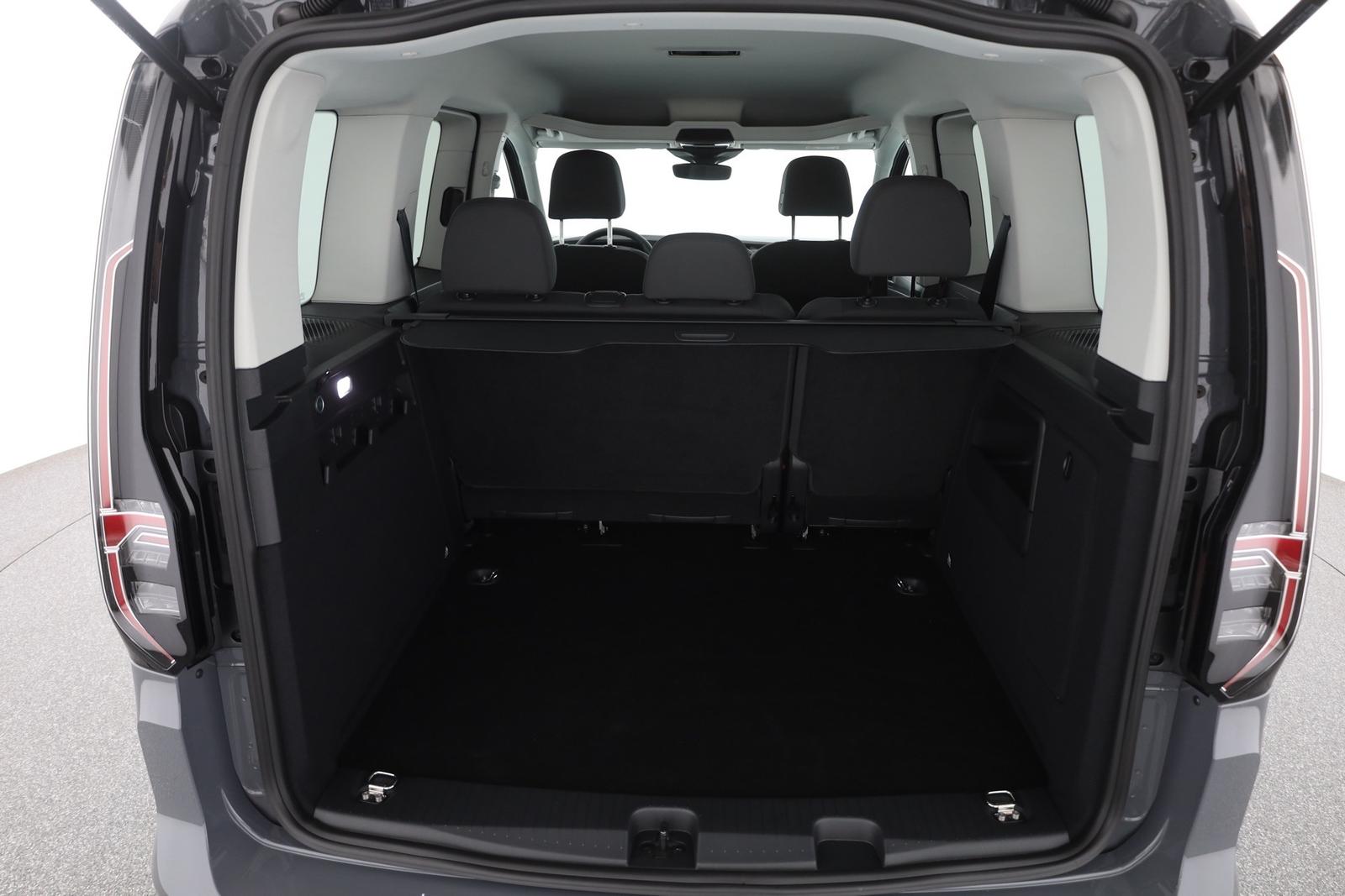 Volkswagen Caddy 1.5 TSI DSG LED ACC Kamera AHK