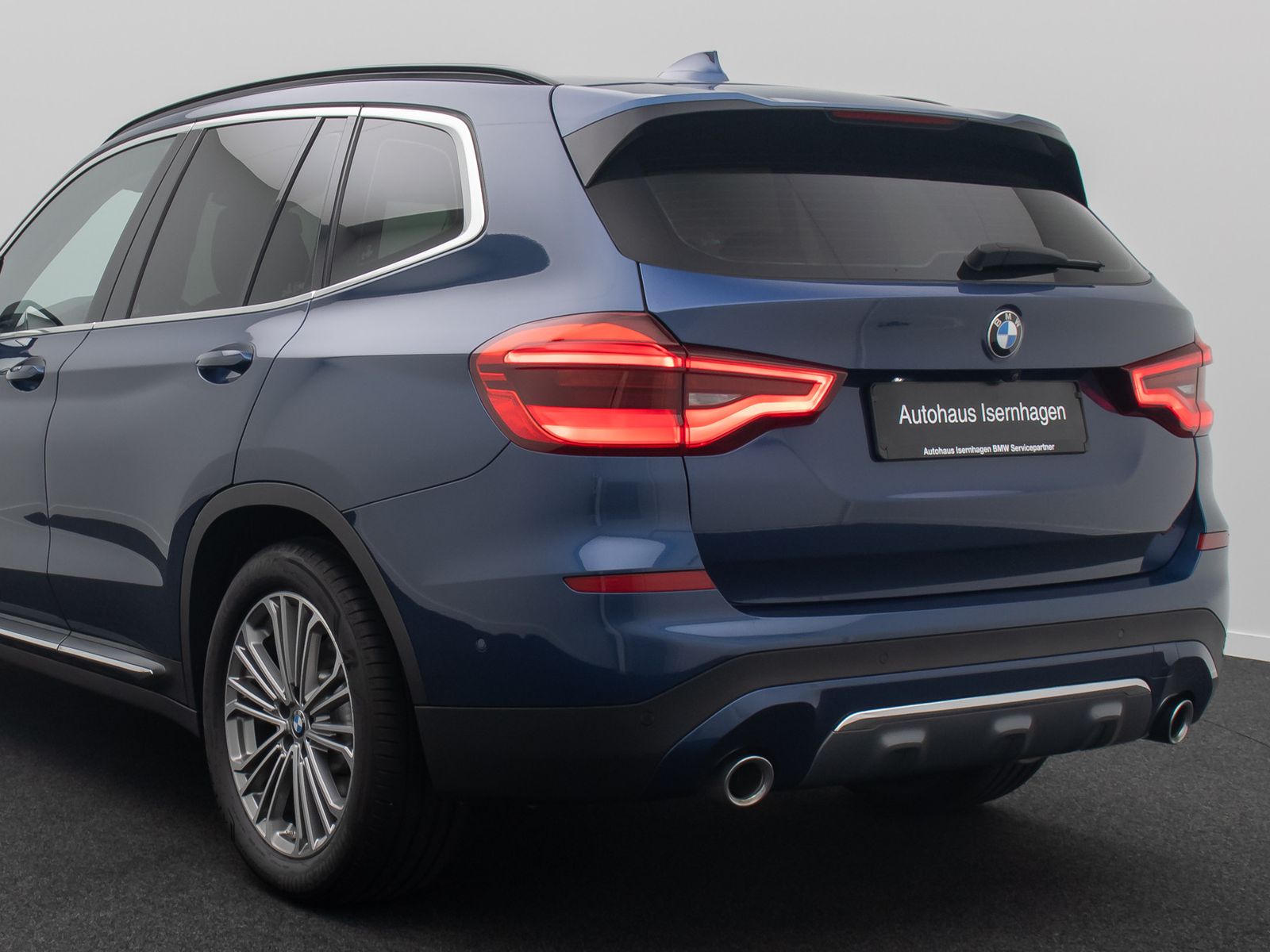 Fahrzeugabbildung BMW X3 xD20d Luxury Line Kamera AHK HUD Alarm 19Zoll