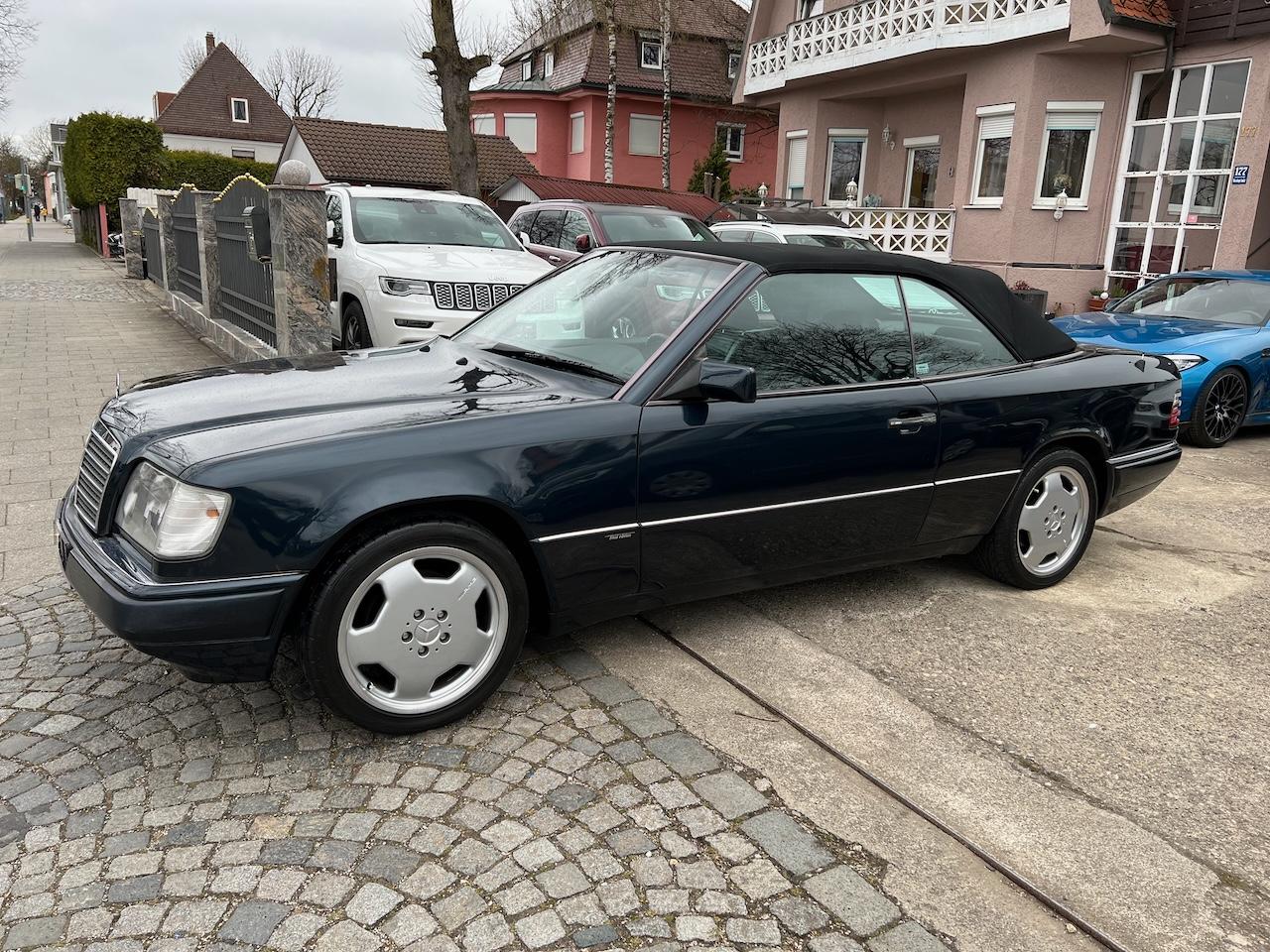 Mercedes-Benz E 220 Cabrio Final Edition *AMG-Alufelgen*Top-Zu