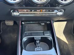 Fahrzeugabbildung Mercedes-Benz GLA 200d Style MULTIBEAM PANO RFK 8-Fach Bereift