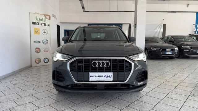 Audi Q3 40 TDI quattro S tronic Business Advance