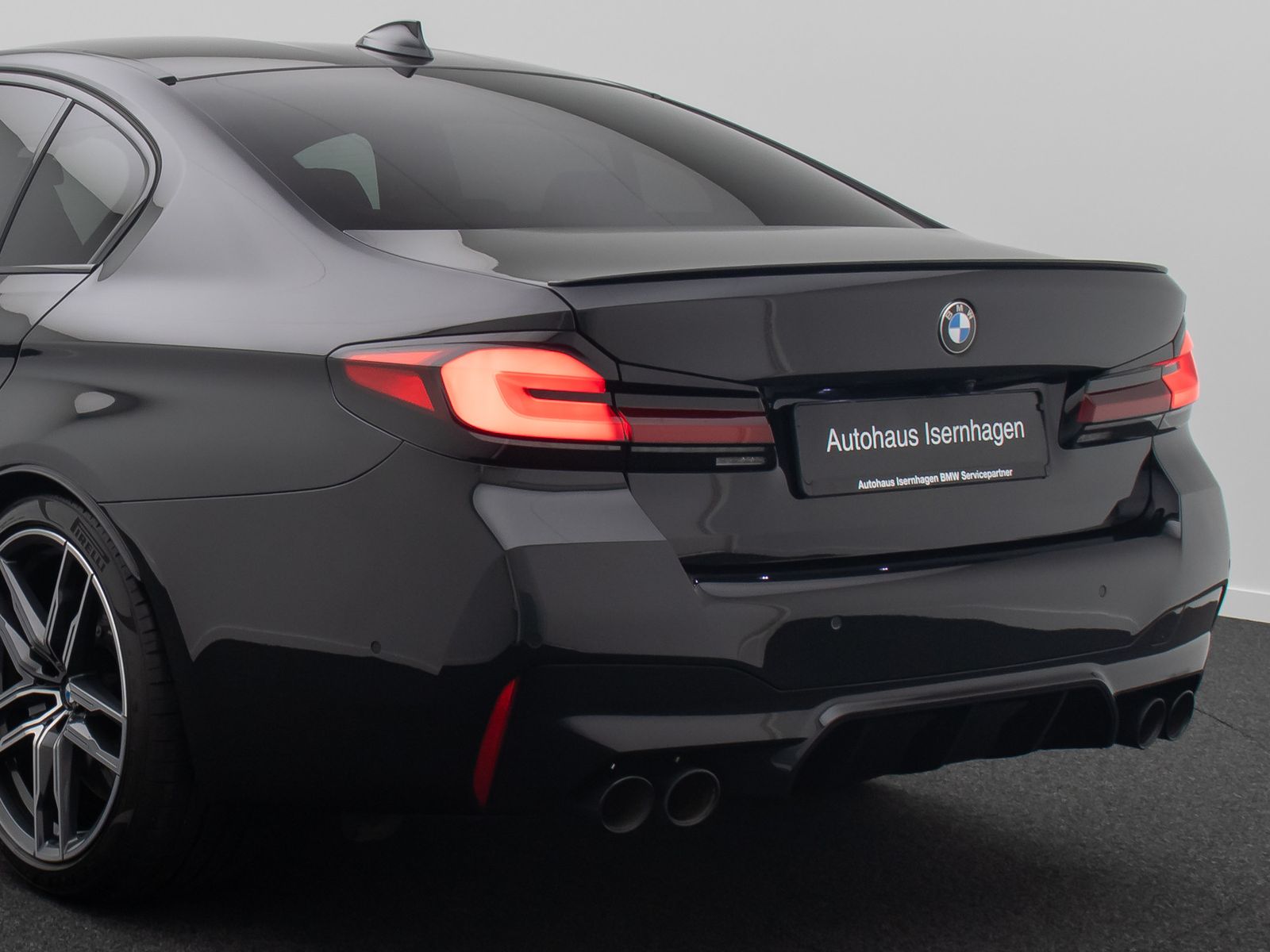 Fahrzeugabbildung BMW M5 xD M Driver´s 360°DAB Belüftung MCarbKeramik