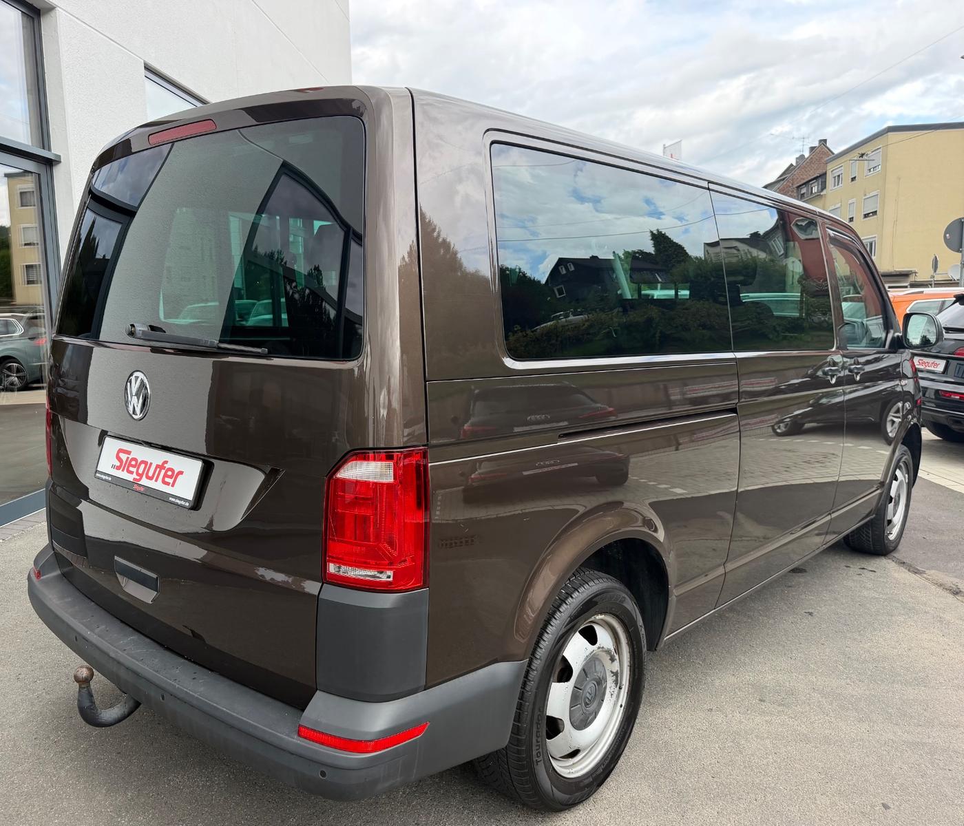 Volkswagen T6 Transporter 2.0 ZDI Kombi lang DSG 8-Sitzer