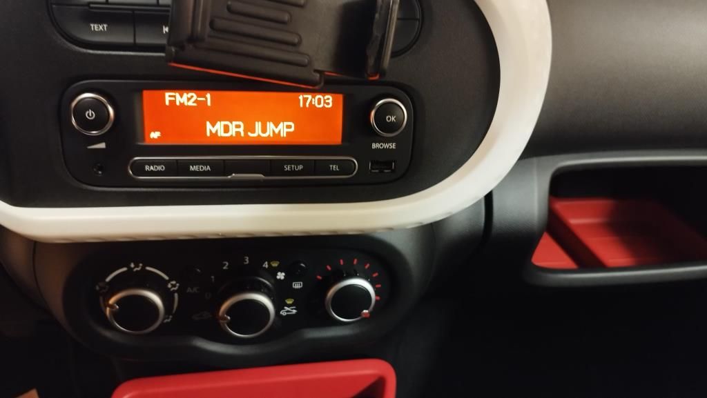 Erstes Annaberger Autohaus - Renault TWINGO Experience Klima, ZV, DAB, - Bild 14 Erstes Annaberger Autohaus - Renault TWINGO Experience Klima, ZV, DAB, - Bild 14