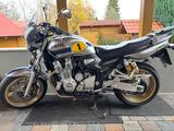 Yamaha XJR 1300 - YAMAHA XJR 1300