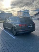 Audi Q7 3.0 TDI quattro tiptronic - - Audi Q7 von privat