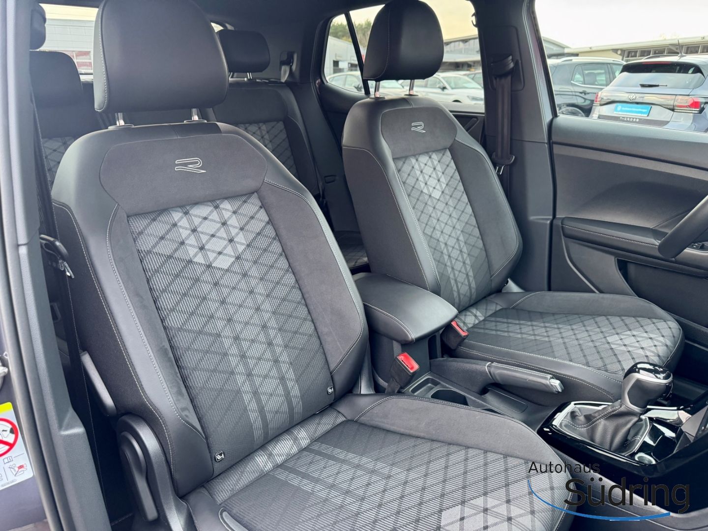 T-Cross R-Line 1.5 TSI DSG AHK Navi IQ.Light