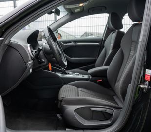 Fahrzeugabbildung Audi A3 Sportback 40 TFSI quattro |S-TRONIC|LED|AHK