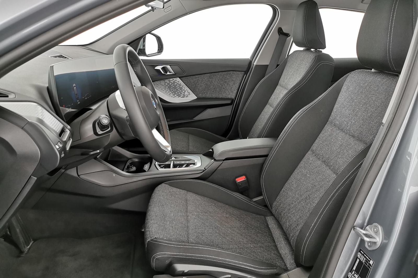BMW 1 Series i M Sport Design NAV SHZG ParkAss+RFK Alarm, миниатюра 9
