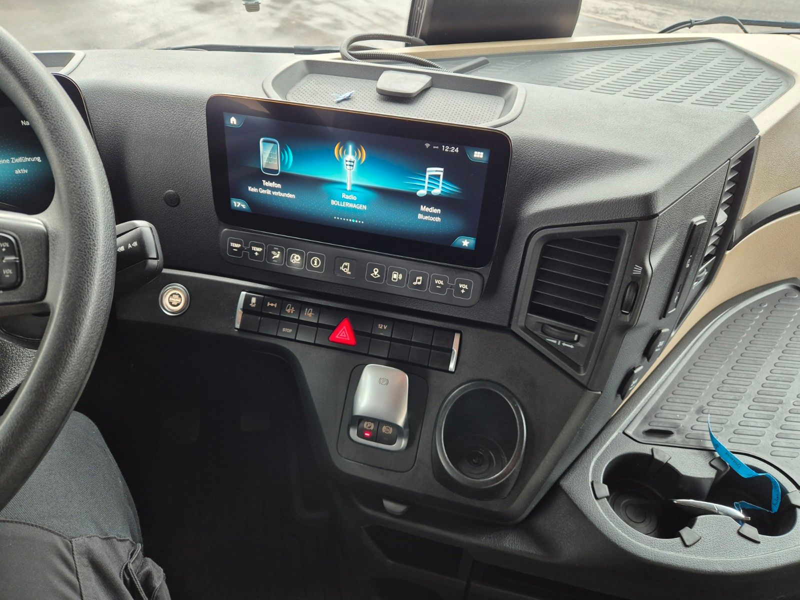 Fahrzeugabbildung Mercedes-Benz Actros 2543 LnR 6x2 Retarder