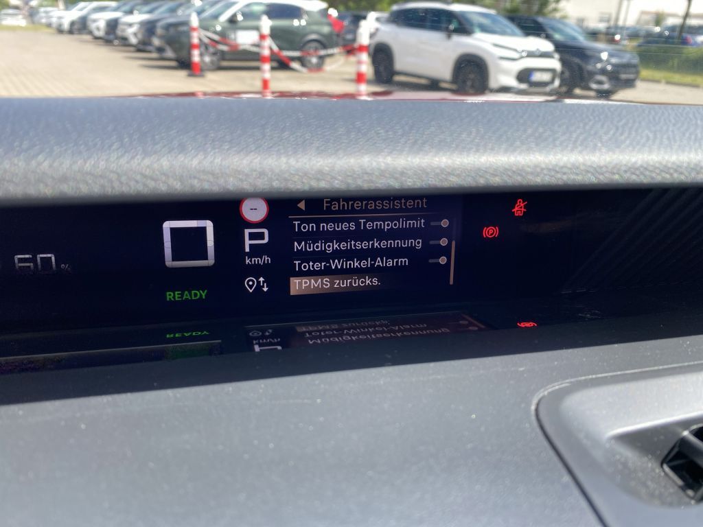 Fahrzeugabbildung Citroën e-C3 Aircross MAX *11KW Lader*Navi*Allwetter*Cam