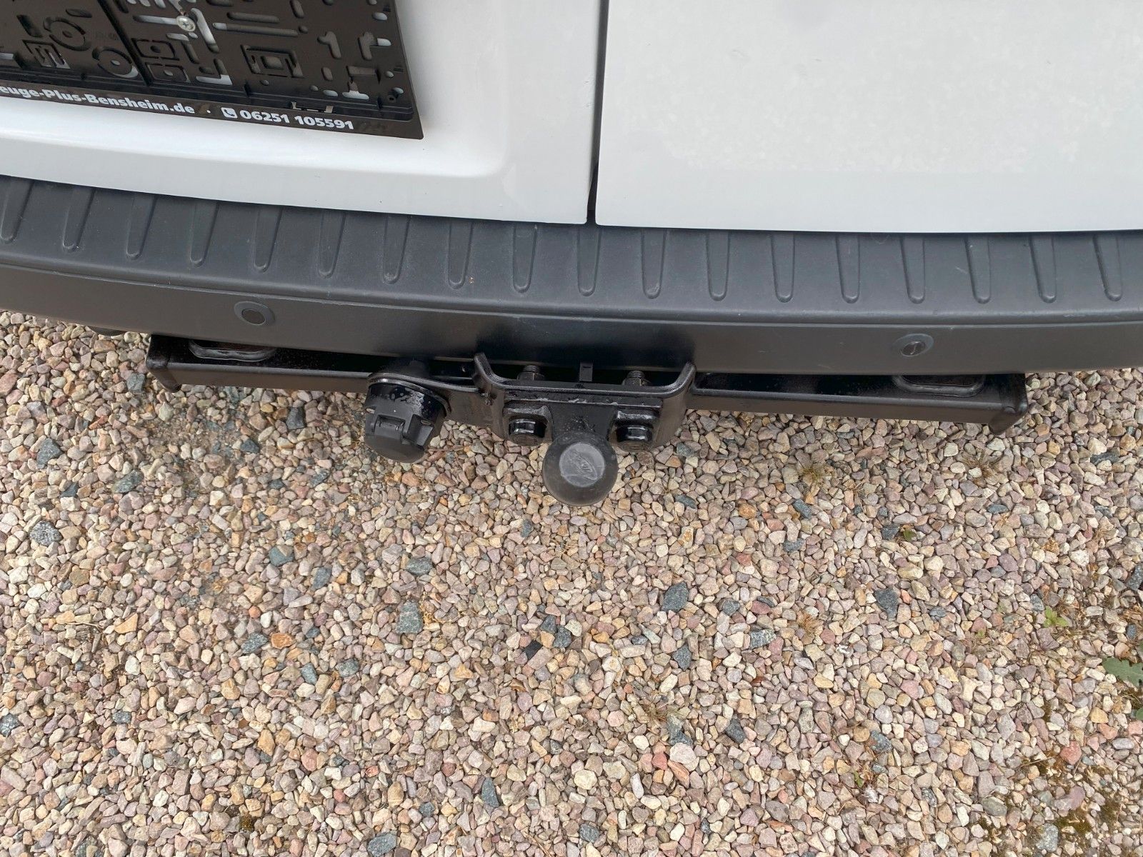 Fahrzeugabbildung Ford TransitCustomKasten270 L1 TrendAHKRegale,61563Km