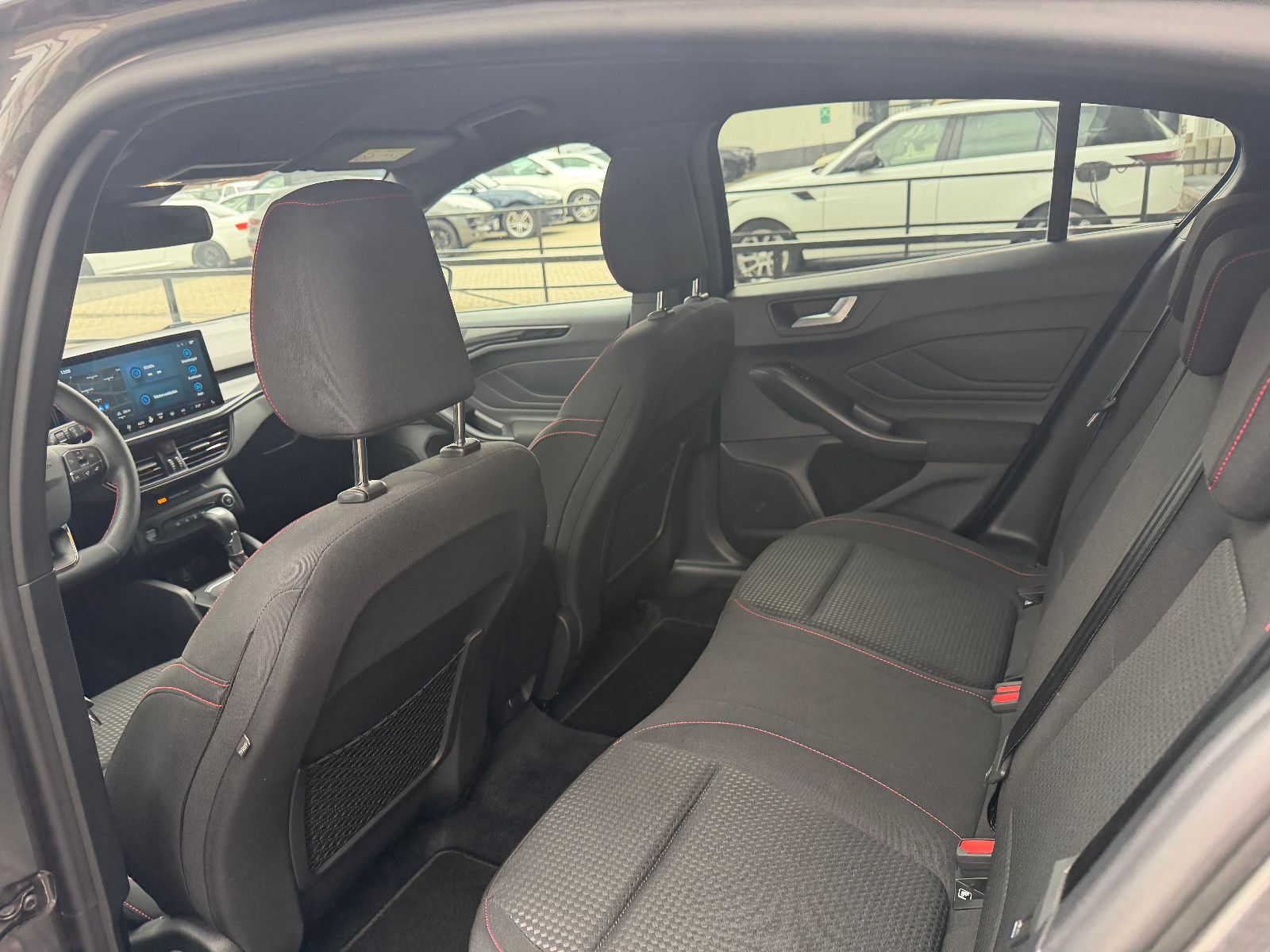 Fahrzeugabbildung Ford Focus /ST-LINE/AUTOMATIK/KAMERA/NAVI/SHZ/ACC