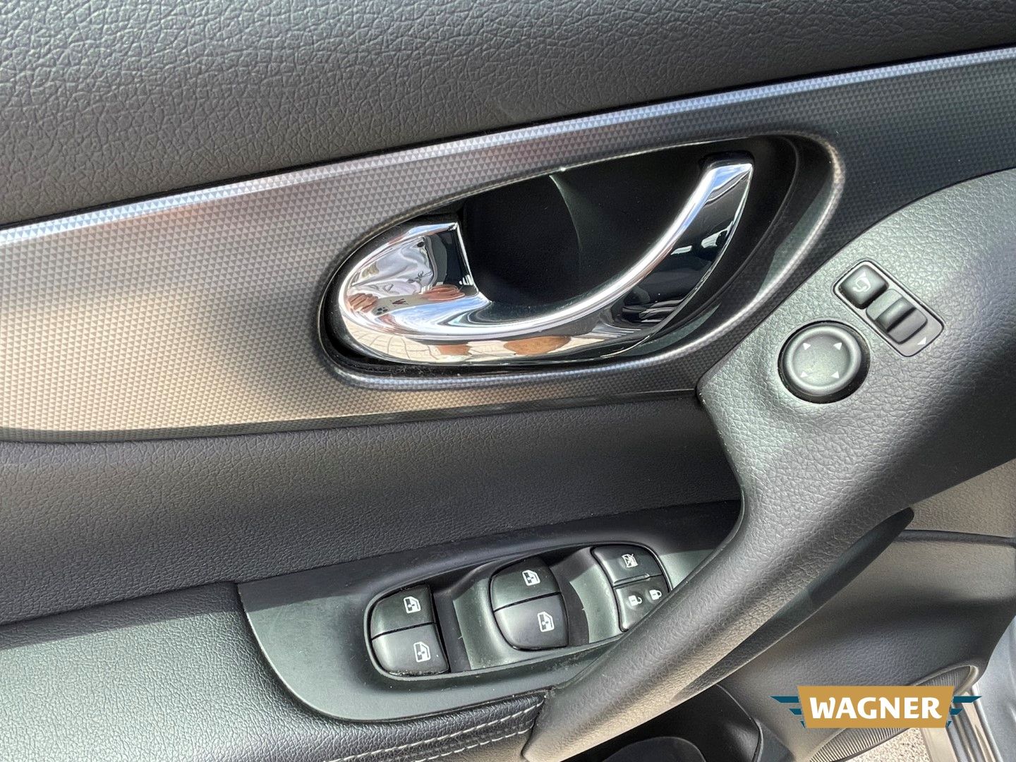 Fahrzeugabbildung Nissan Qashqai N-Connecta SHZ Tempomat 360°Kamera