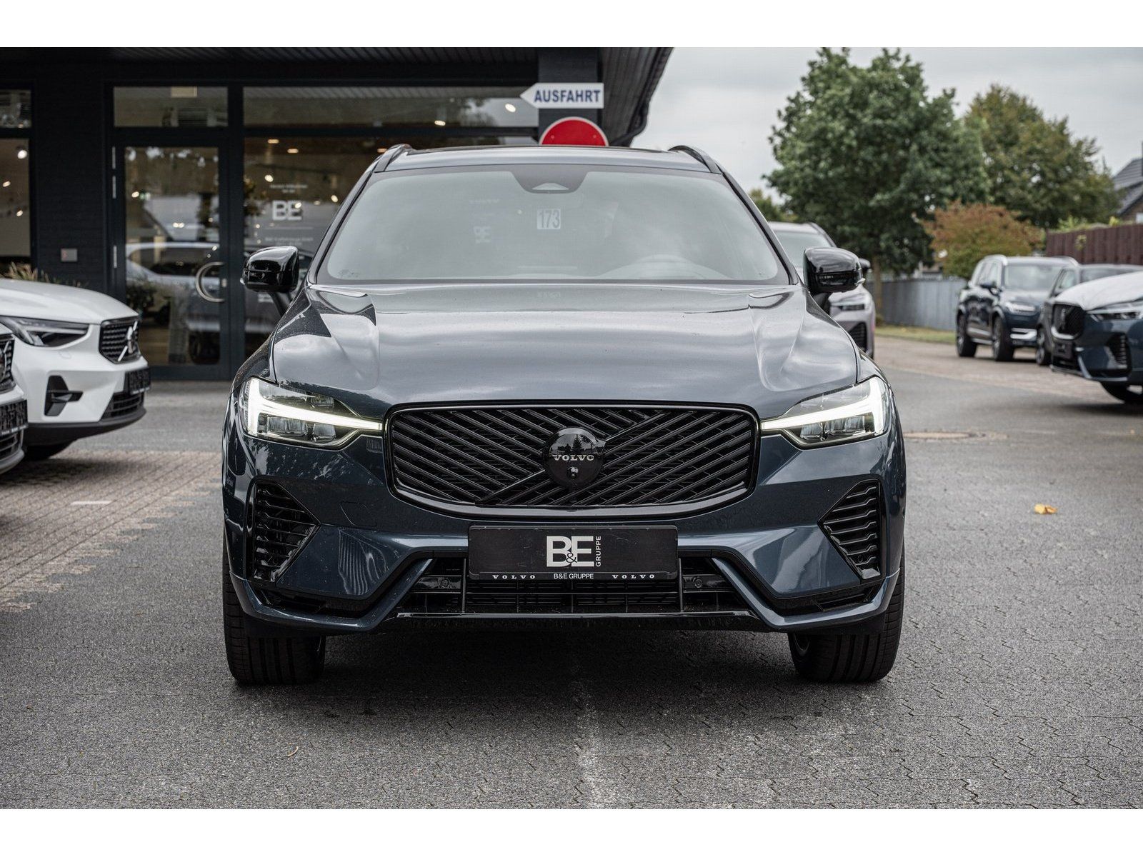 Volvo XC60 T8 Plus Black Edition AWD imagem 2