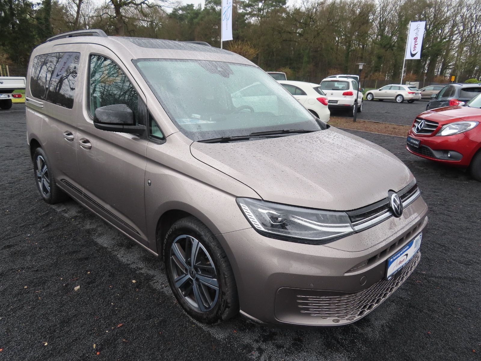 Volkswagen Caddy Life 2,0 TDI Behindertenumbau Rollstuhl imagem 3