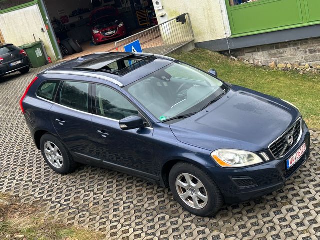 Volvo XC 60 XC60 Summum Navi Xen. Kam. Kindersitz