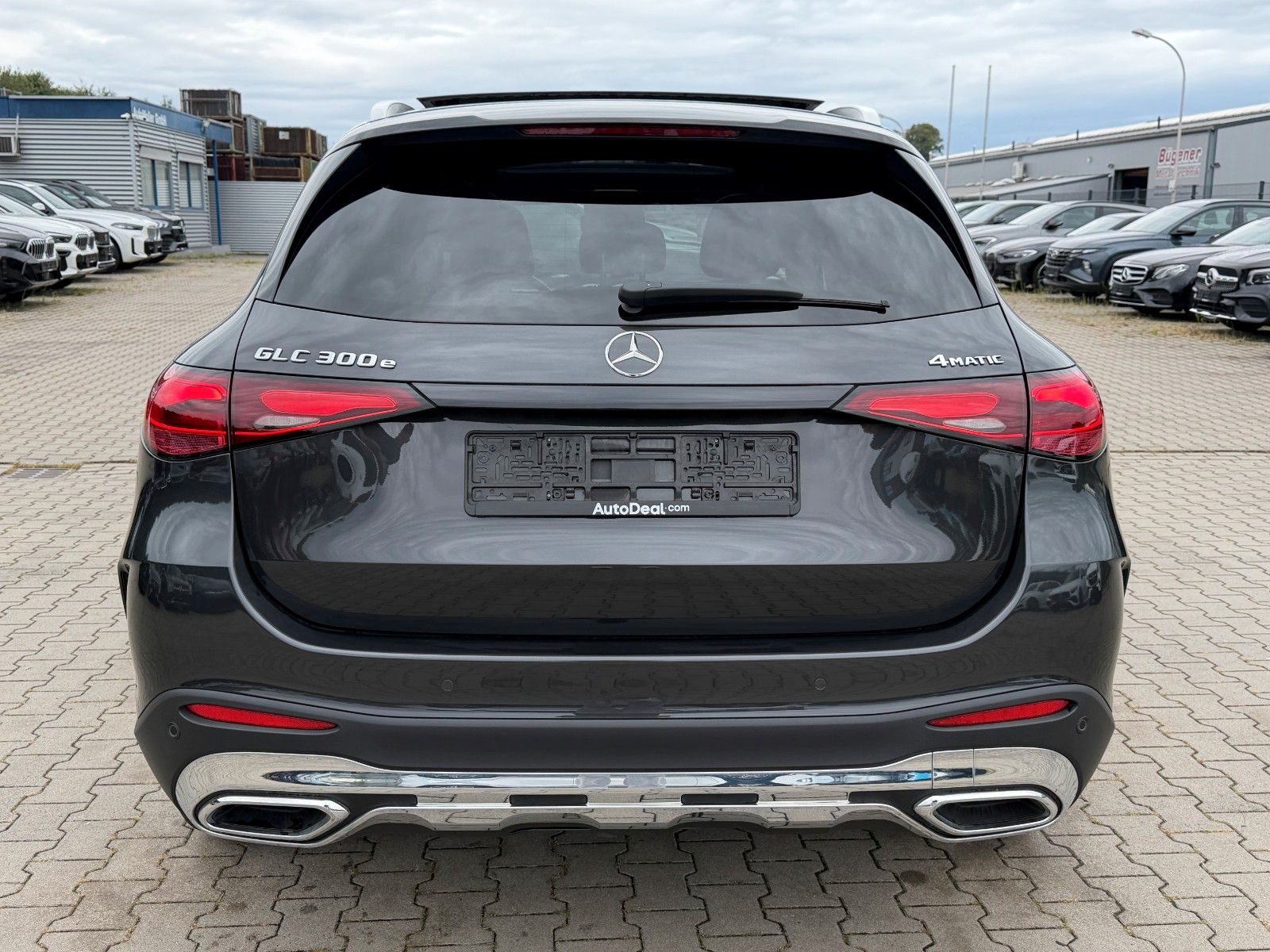 Mercedes-Benz GLC 300e AMG Line 4-Matic Panoramadach foto 5