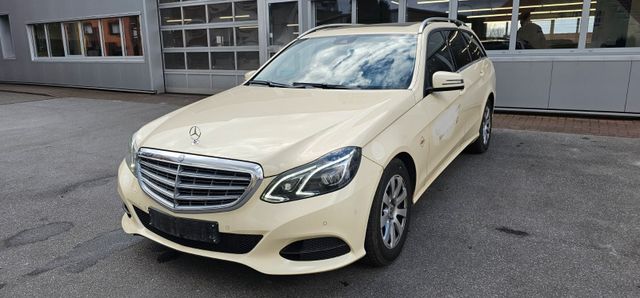 Mercedes-Benz E 220 T CDI  BlueEfficiency