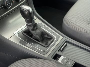 Volkswagen Golf - 5