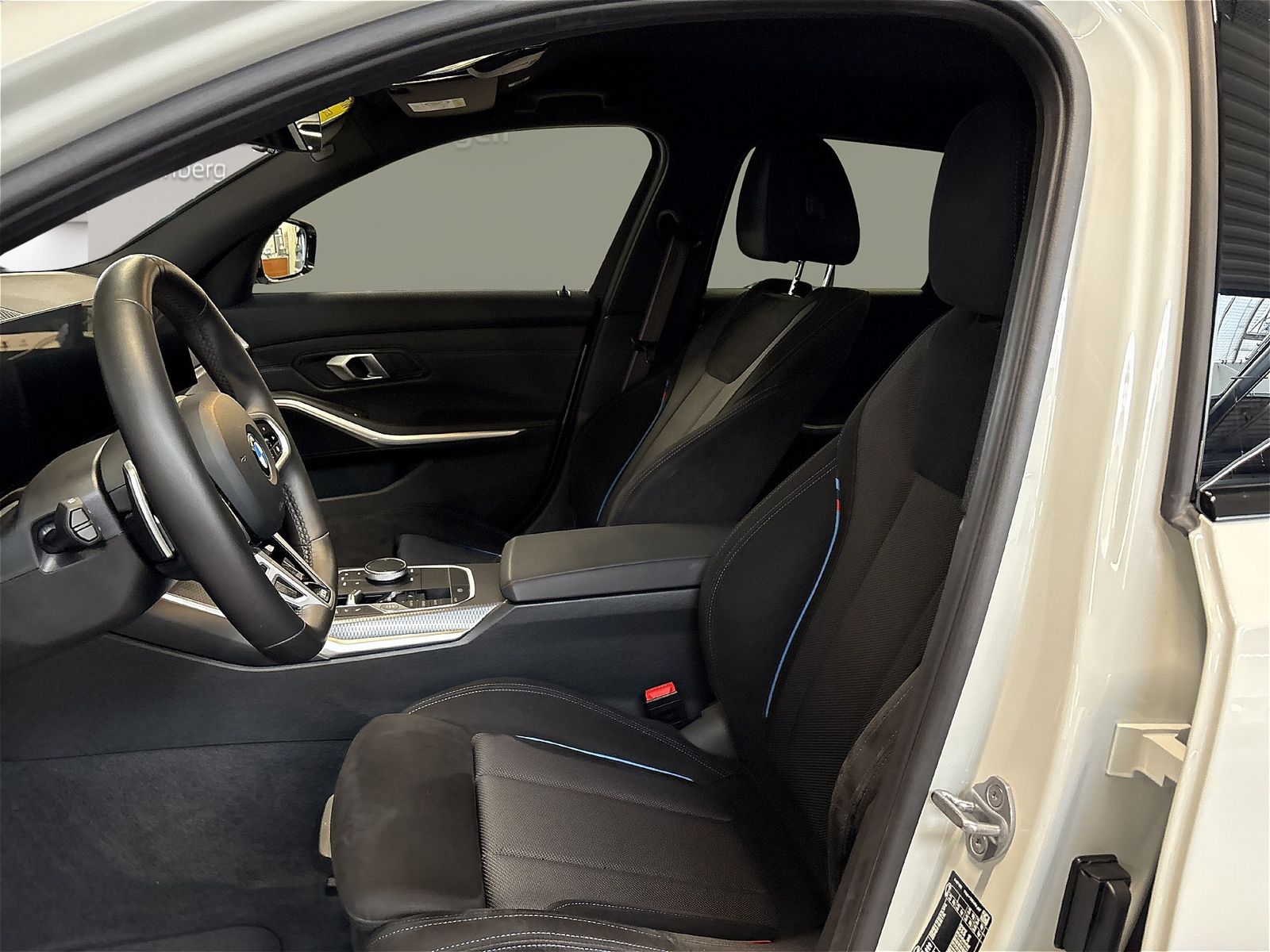 BMW 320 - Bild 11
