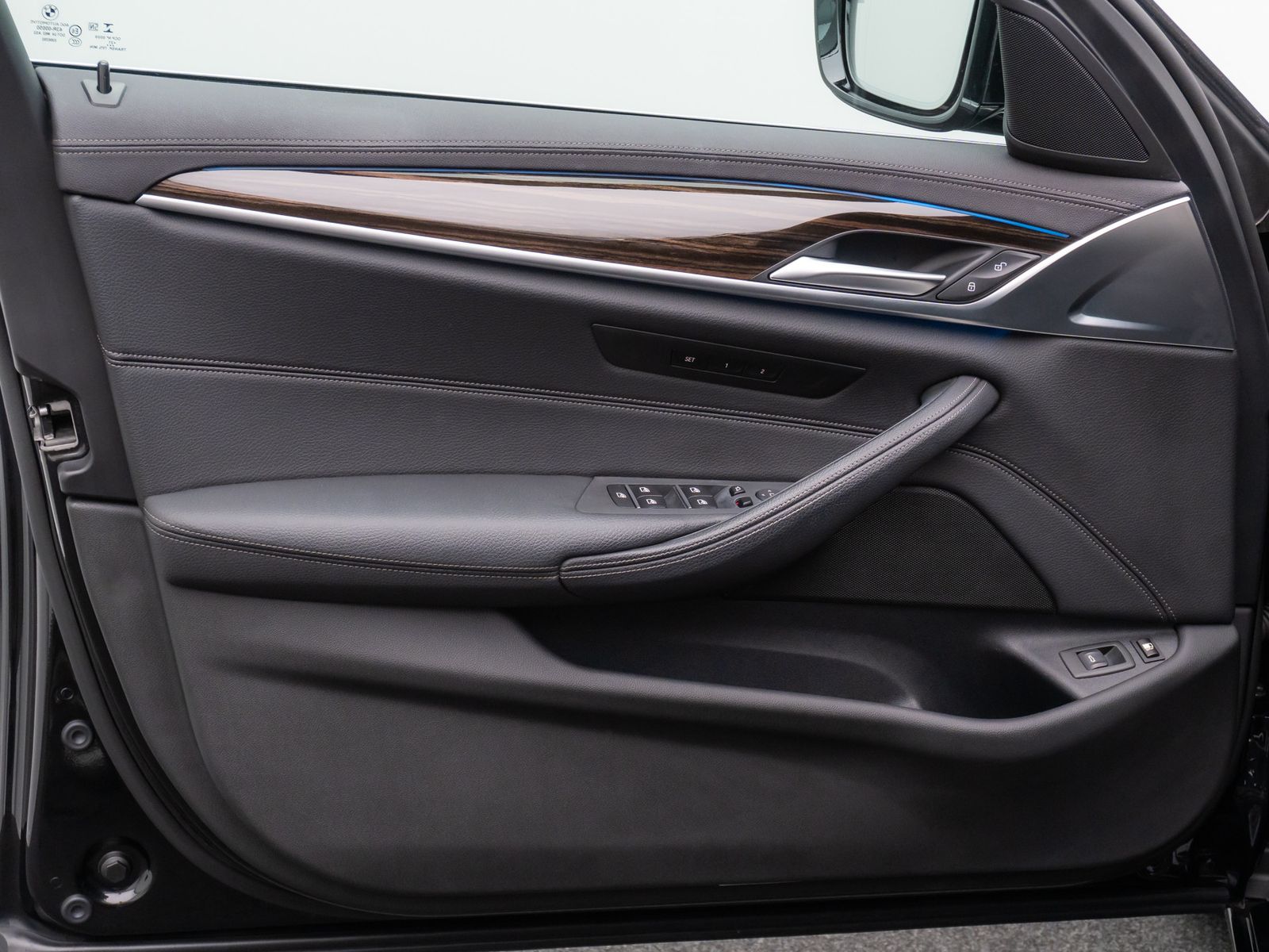 Fahrzeugabbildung BMW 530e xD Luxury Line Kamera DAB Laser HUD Belüft