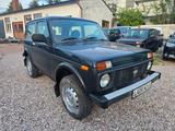 Lada Niva Only*TÜV Neu*AHK*1 Hand*4x4* - gebrauchte Lada Niva aus dem Jahr 2012