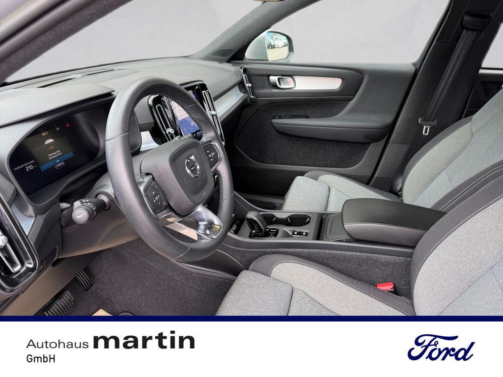 Fahrzeugabbildung Volvo XC40 2.0 Core 2WD SHZ NAVI W-LAN ACC FACEL. LED