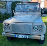 Land Rover Defender 90 SW - - Land Rover Defender: Beige