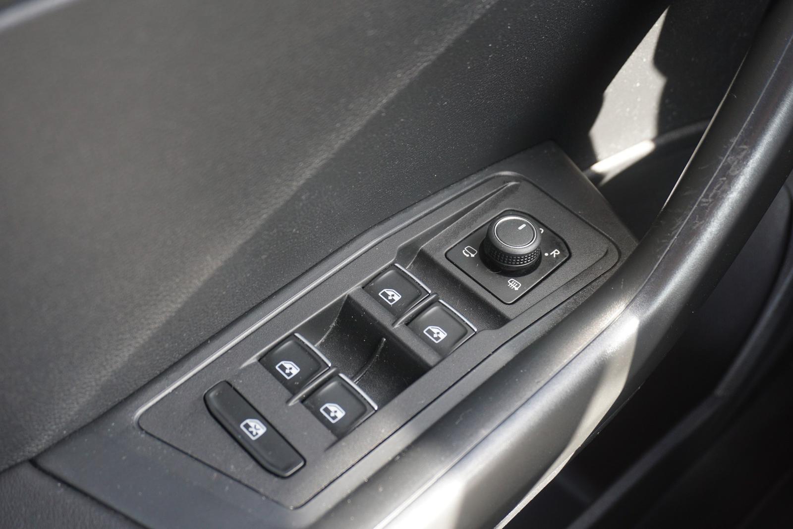 Volkswagen T-Roc 1.5 TSI R-Line DSG LED Navi ACC AHK DAB