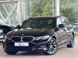 BMW 318*d*2.0*Touring*Aut.*LED*AHK*LIVE*PDC*SHZ* - BMW: Kombi, 3.0