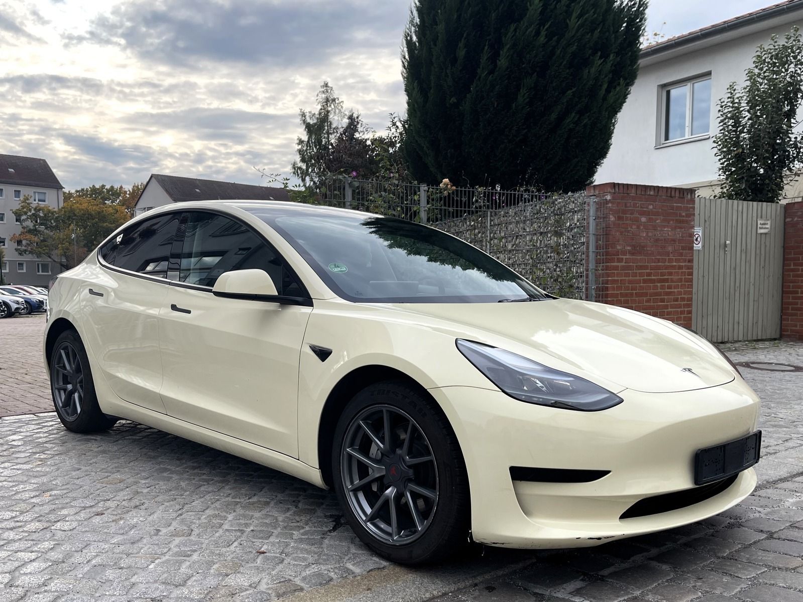 Tesla Model 3 *360 Kamera*Panoramadach*Lenkrad bhzb imagem 3