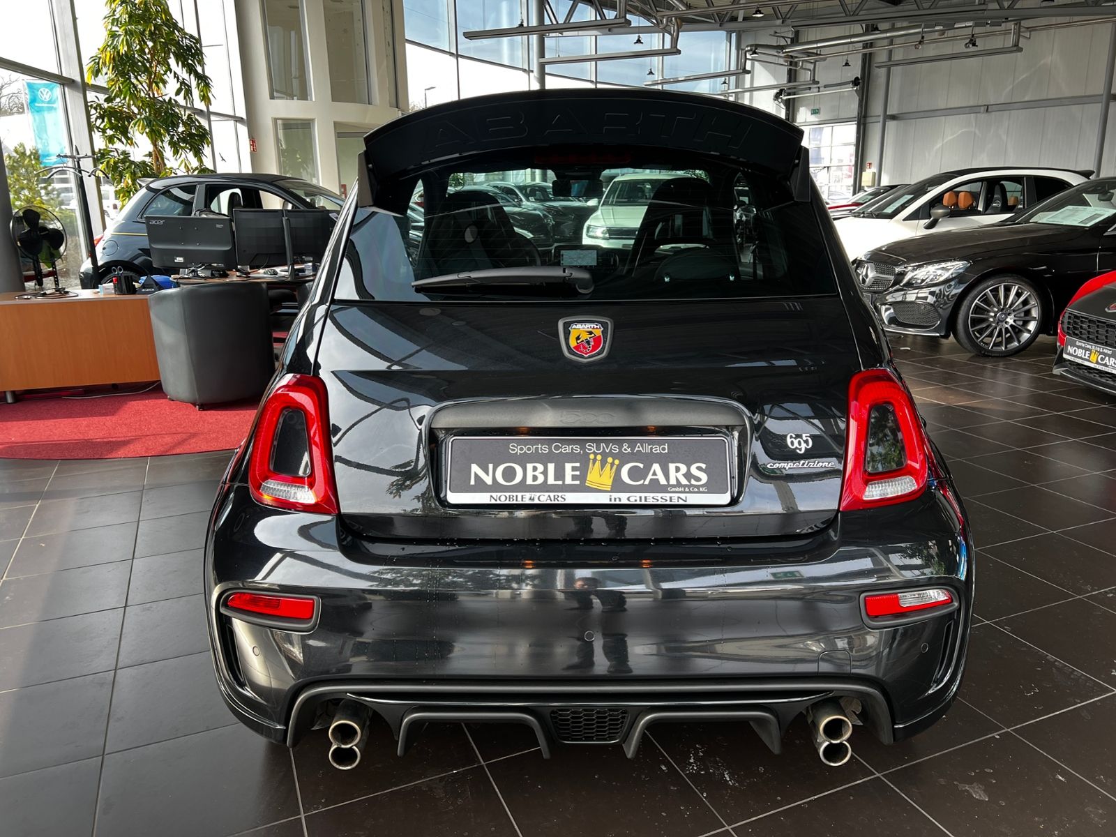 Fahrzeugabbildung Abarth 695 Competizione BEATS XEN NAV PDC ALU