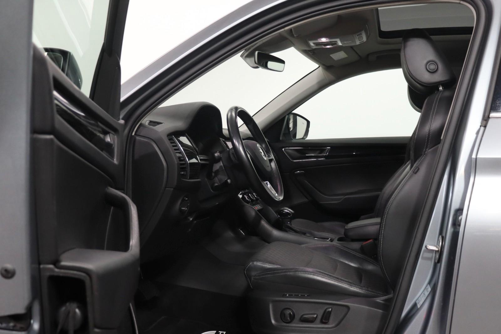 Skoda Kodiaq Style 4x4*7SITZER*PANO*360°*ACC*APPLE*AHK