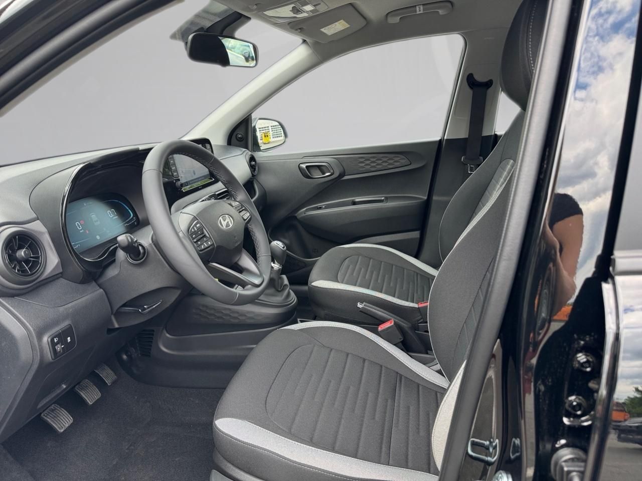 Fahrzeugabbildung Hyundai i10 SELECT Kam. LM Navi PDC SpurH