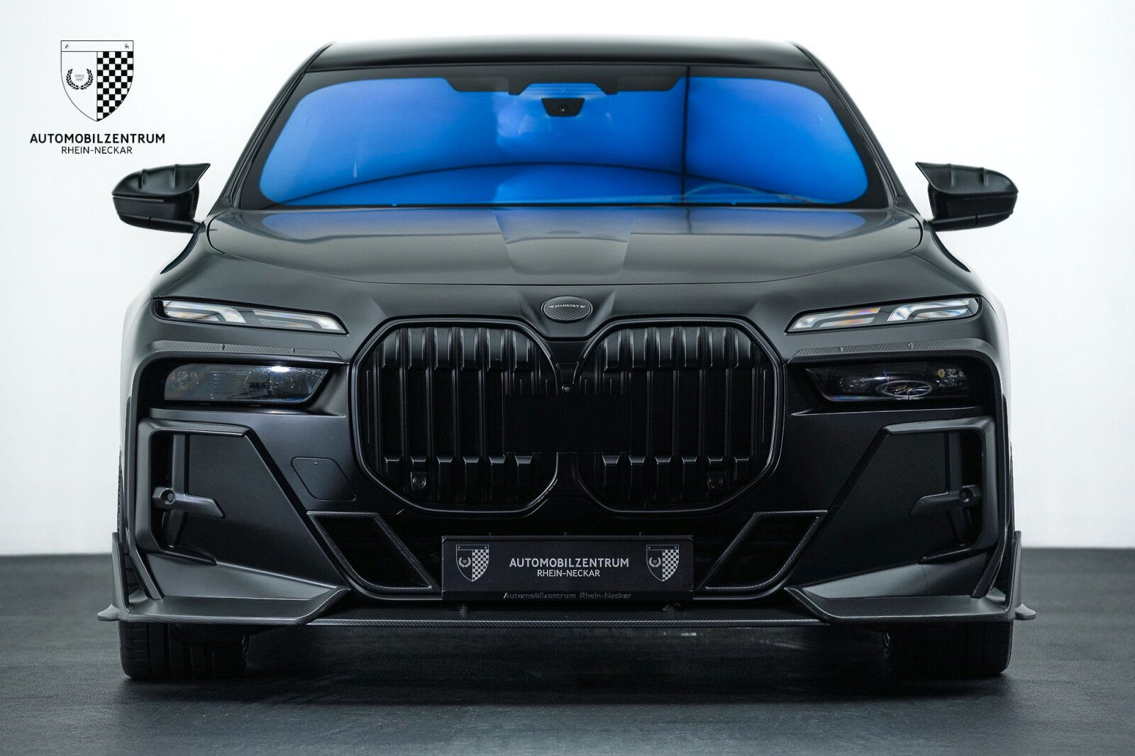 BMW 750e MANSORY FullCarbon Executive SkyLounge foto 2