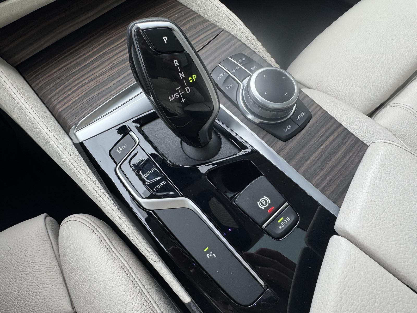 BMW 520d xDrive Tou PANO ACC Ad-LED HuD Sportsitz CD
