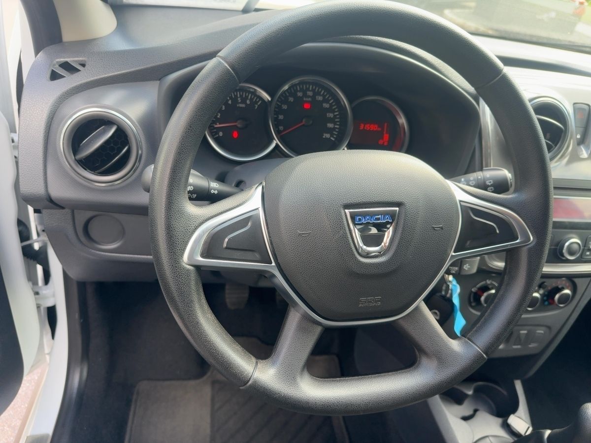 Fahrzeugabbildung Dacia Sandero Stepway Essential TCe 90