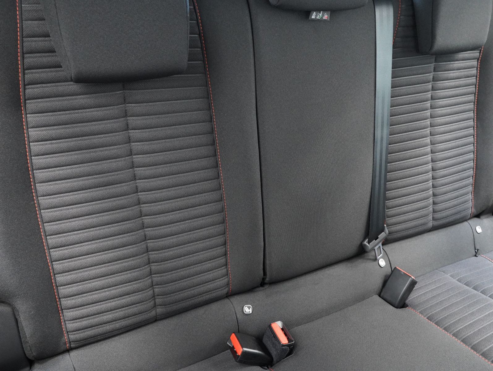 Fahrzeugabbildung Peugeot e-208 Active 50KWH/11KW/WÄRMEPUMPE/SOH