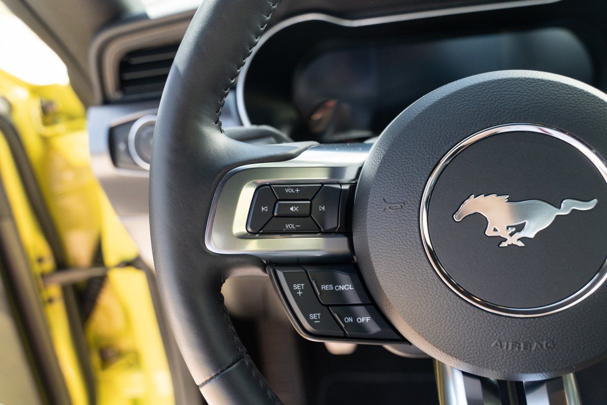 Ford Mustang (Mach1 5.0 V8 -Garantie 2029, Y-Speic)