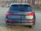 Audi Q5 45 TFSI S tronic quattro sport sport - Audi Q5: Alcantara, Ambiente-Beleuchtung