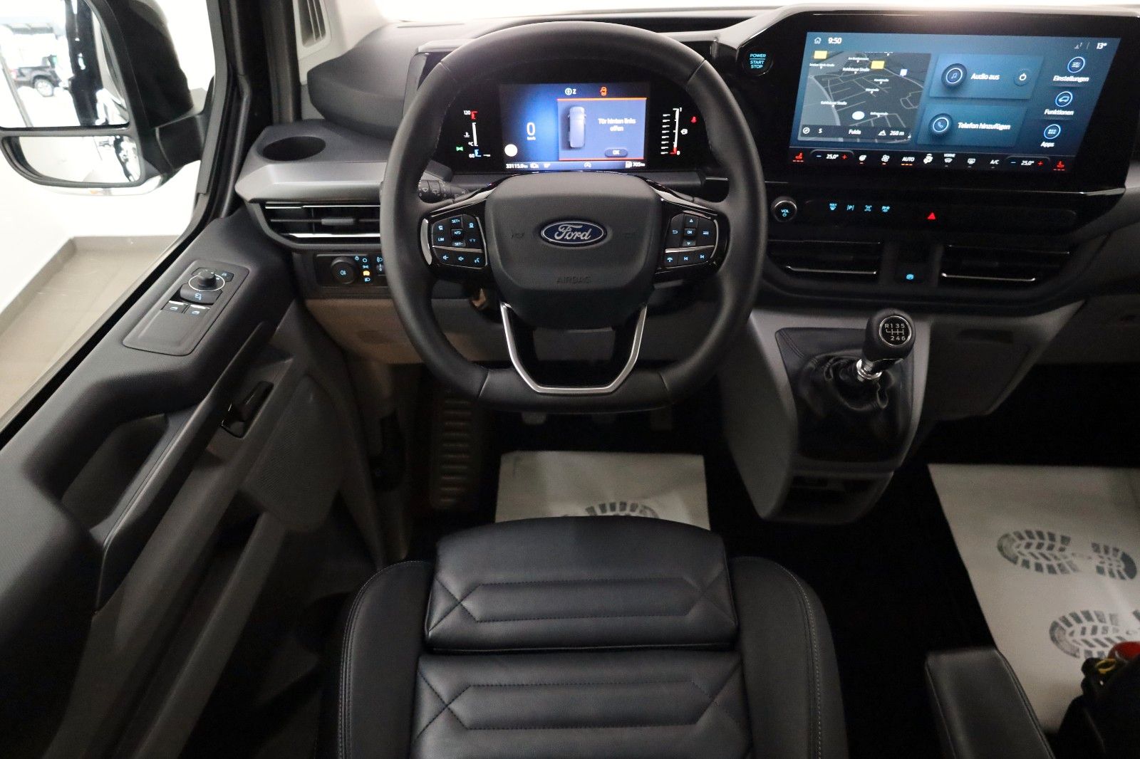 Fahrzeugabbildung Ford Tourneo Custom 2.0  320 L2 Titanium,8 Sitzer,AHK
