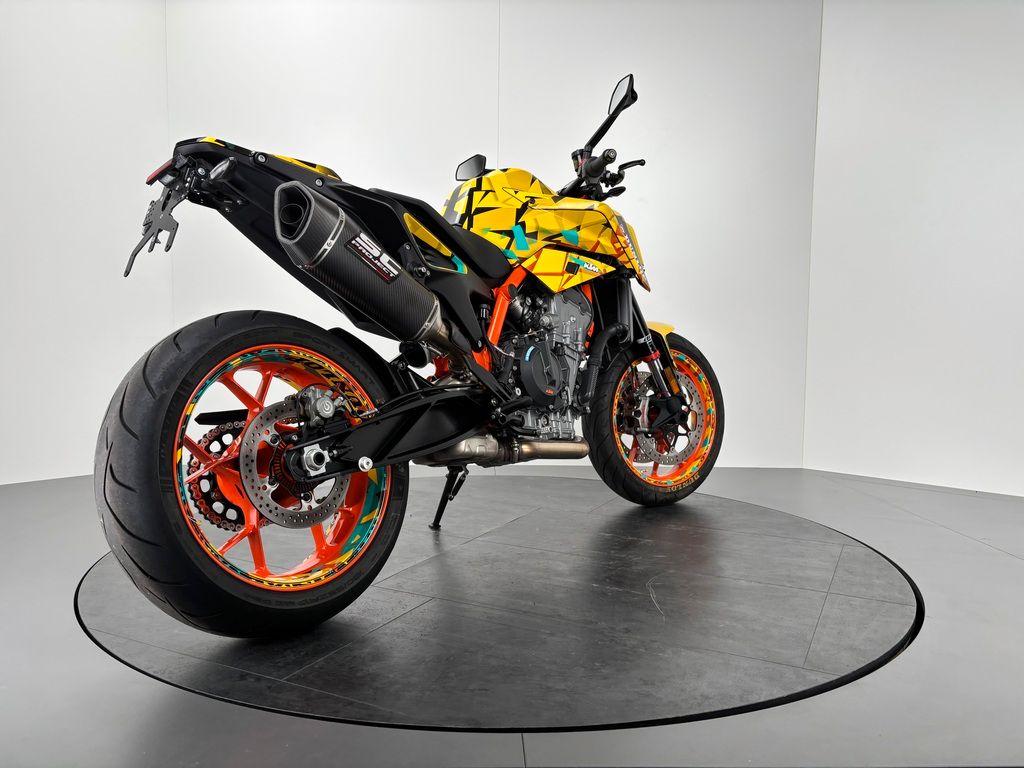 Fahrzeugabbildung KTM 890 DUKE R *DUNLOP-EDITION *SC-PROJECT